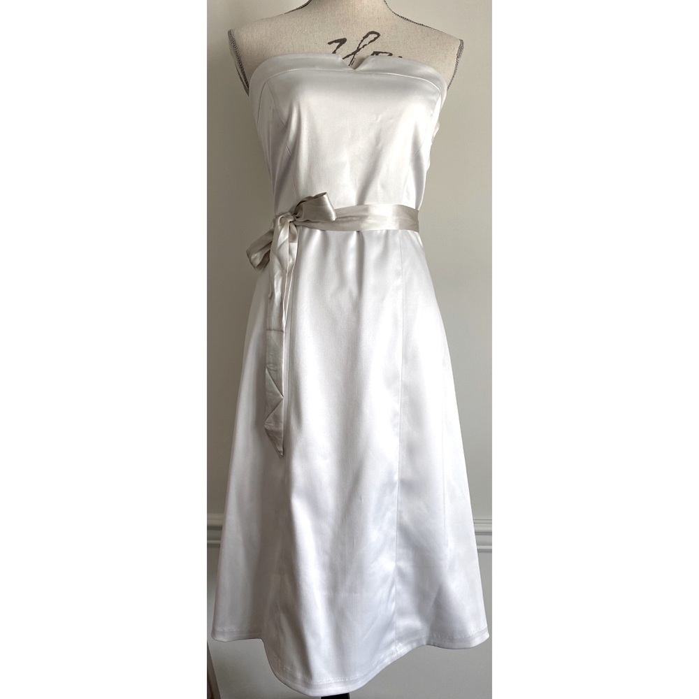 Rw&Co. Off White Strapless/ or With Straps Gown